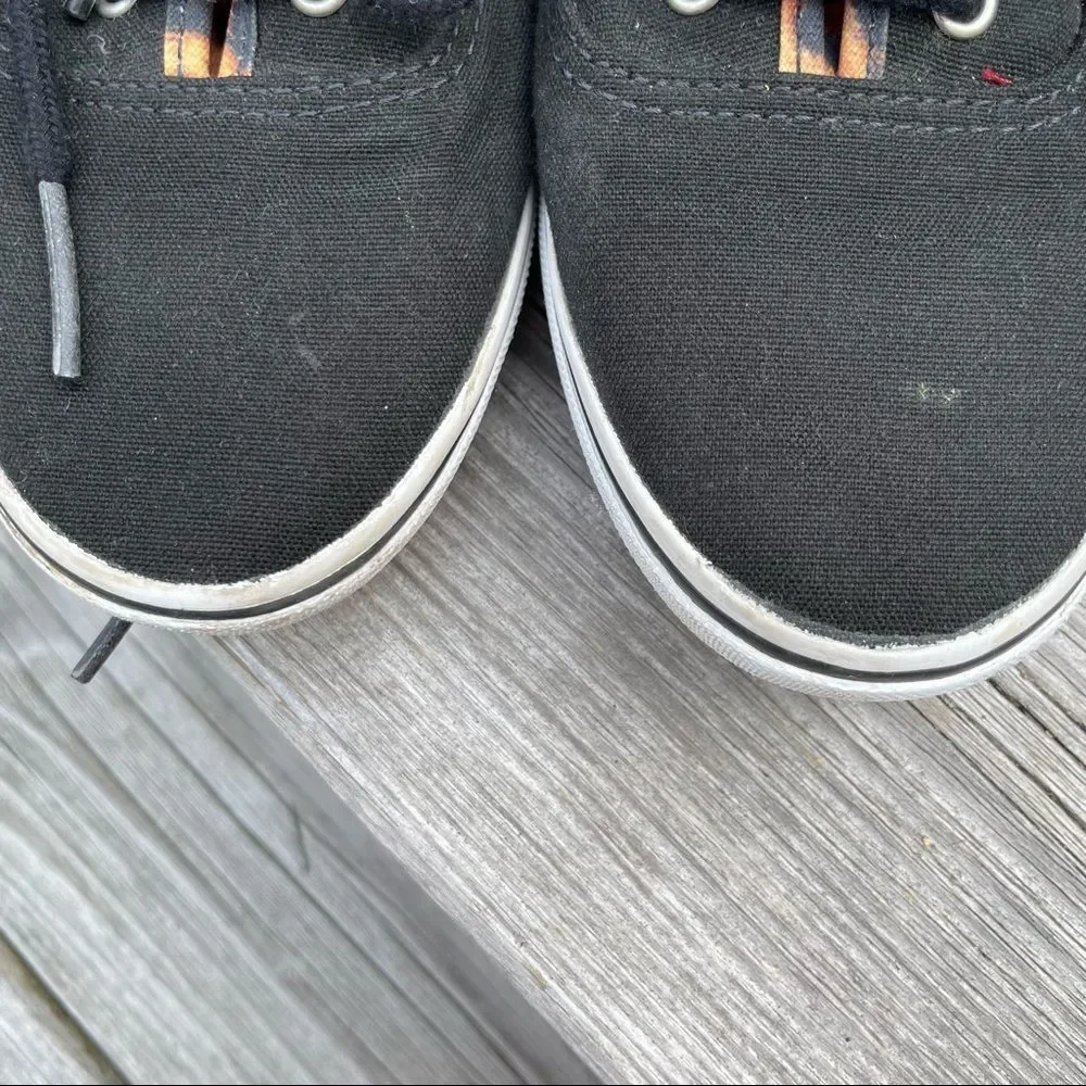 VANS Black low top sneakers with animal print trim 6.5
